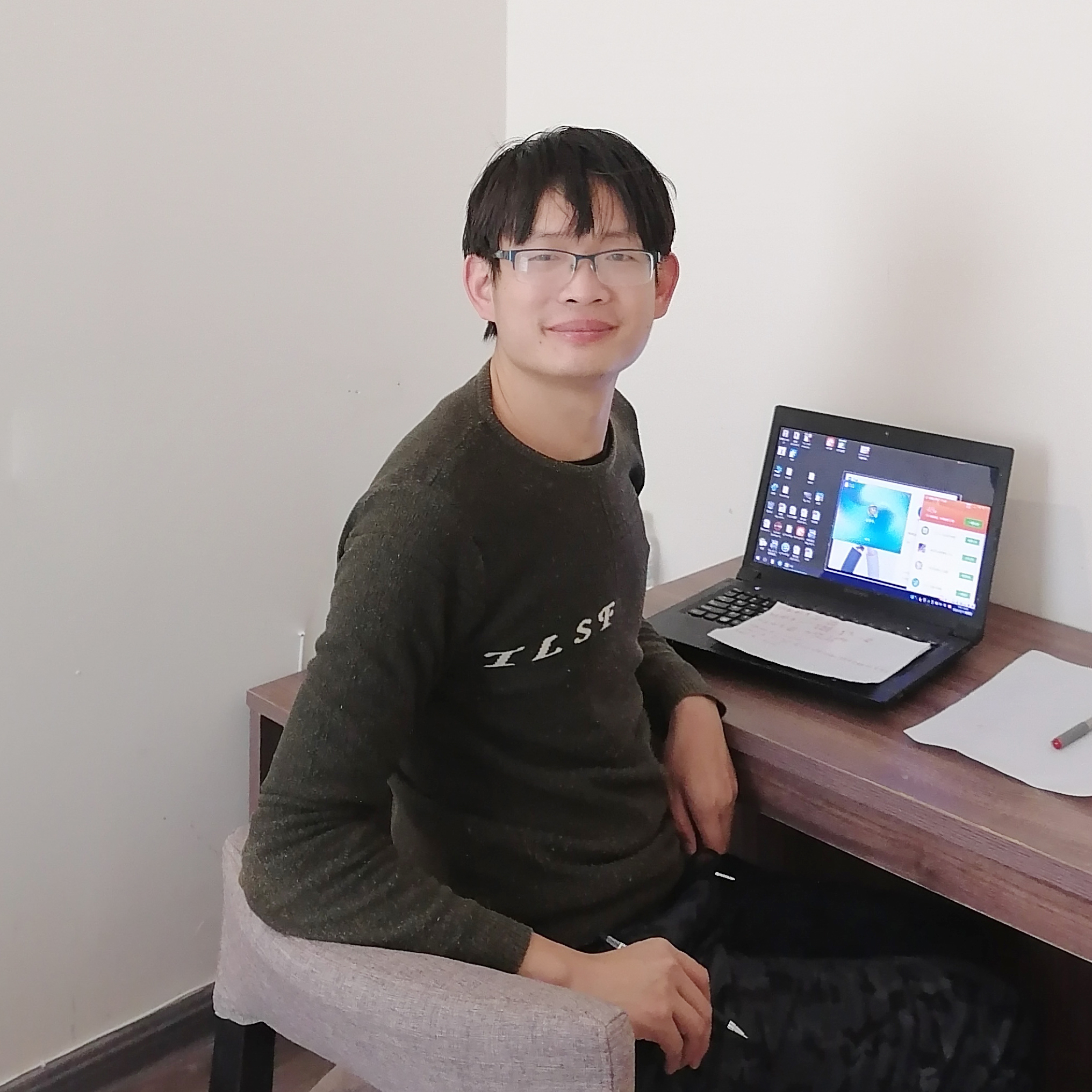 颜泽华|名校任教 由硕士到博士勇攀高峰